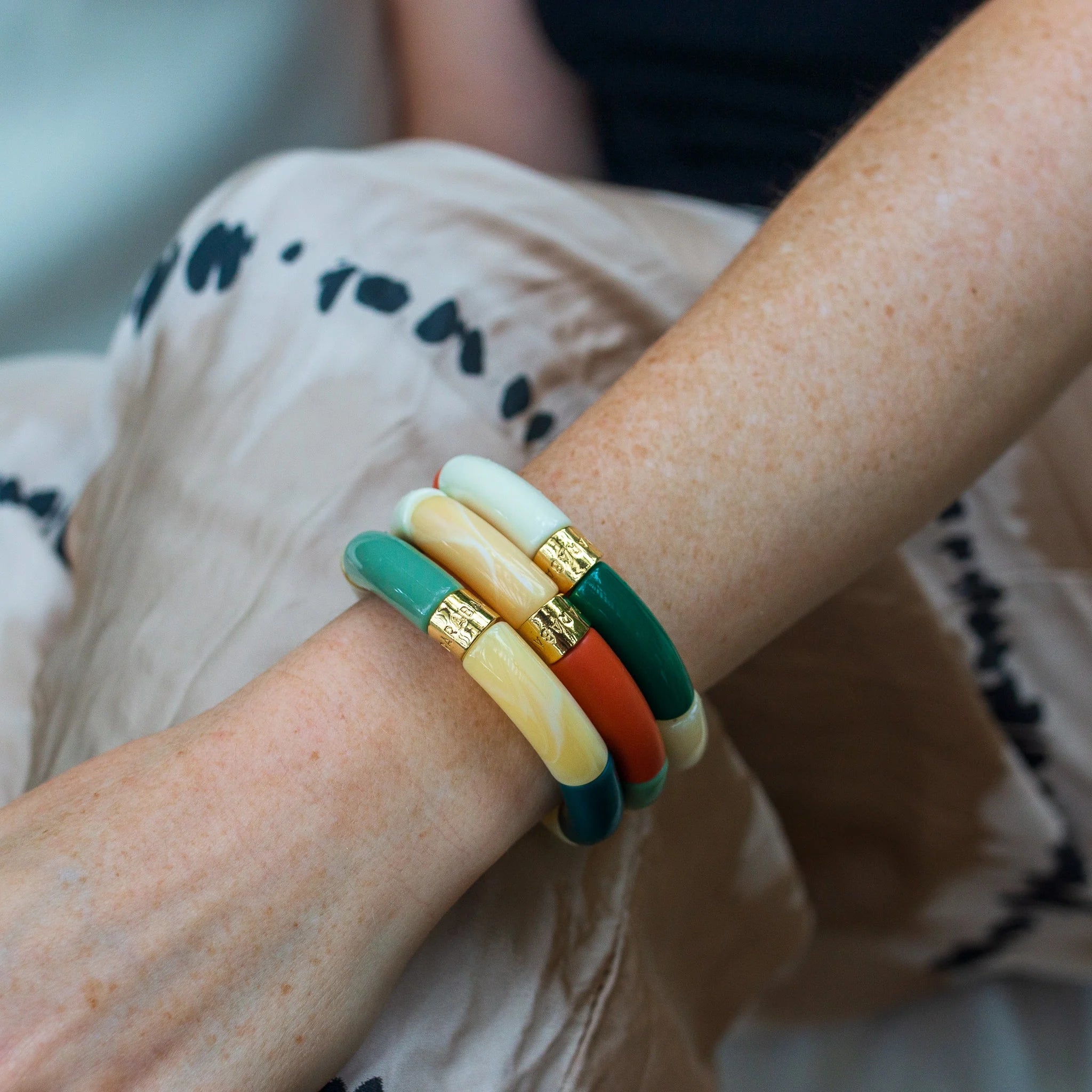 Parabaya Resin Bangle Bracelets