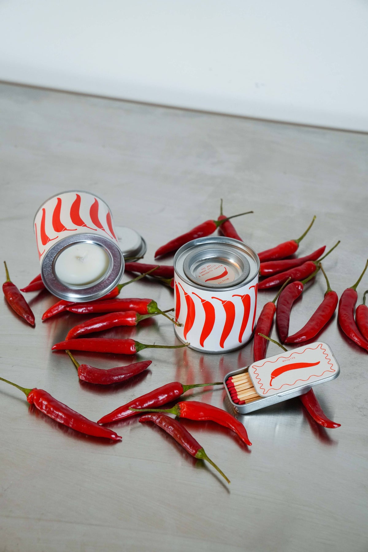 Sweet Chilli & Mandarin Candle | to:from
