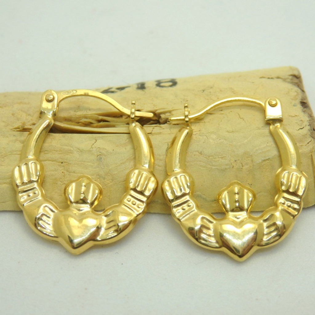9ct Gold Claddagh Hoop Earrings | Siun