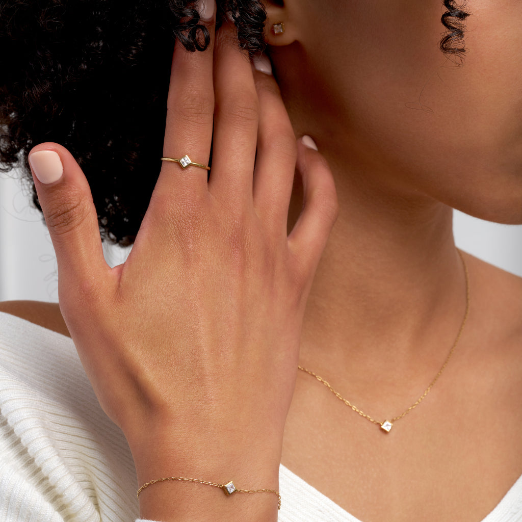 9 Carat Gold Clear Stone Square Stud Earrings