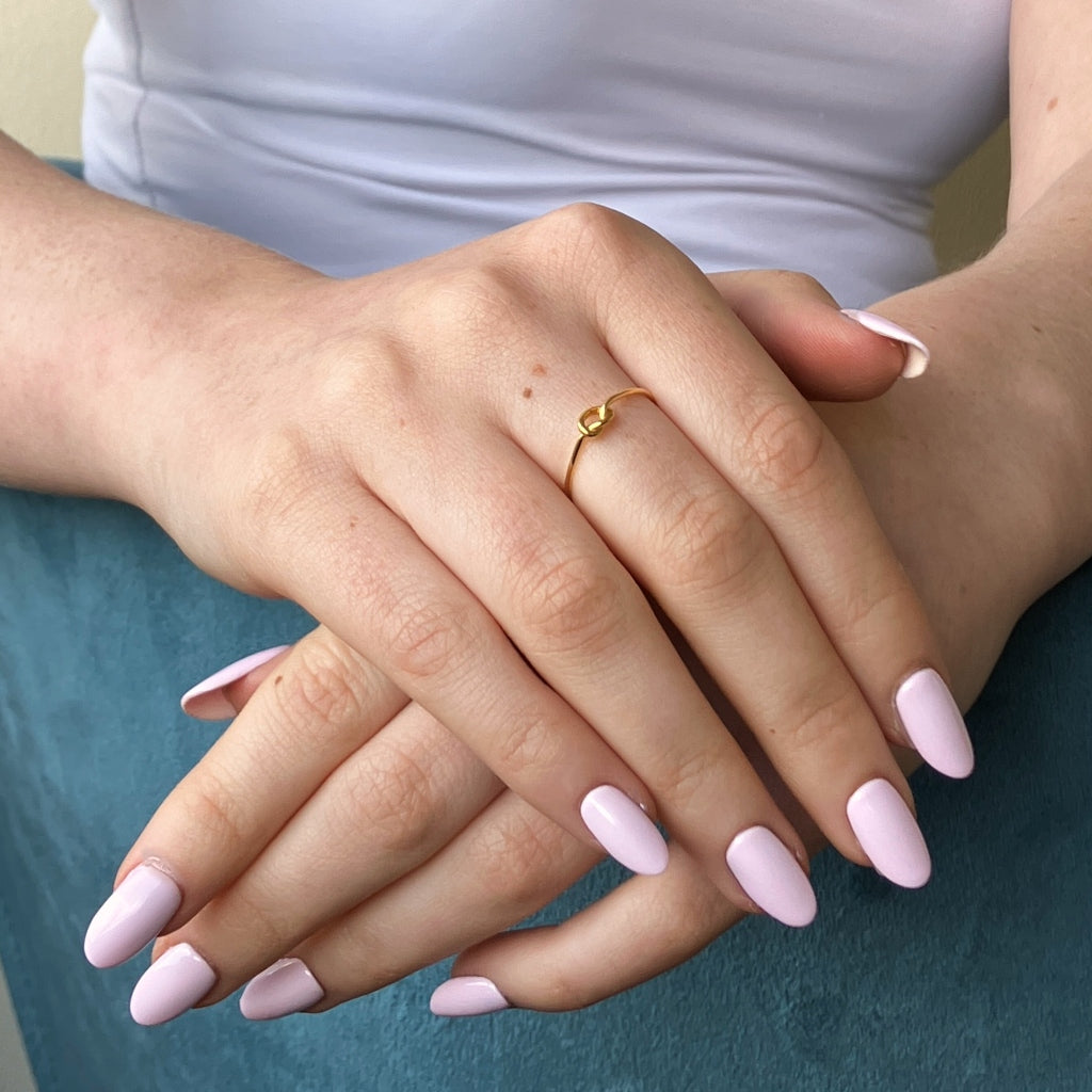 9 Carat Gold Delicate Loveknot Ring