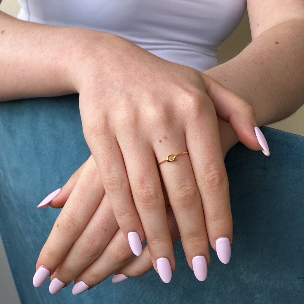 9 Carat Gold Delicate Loveknot Ring
