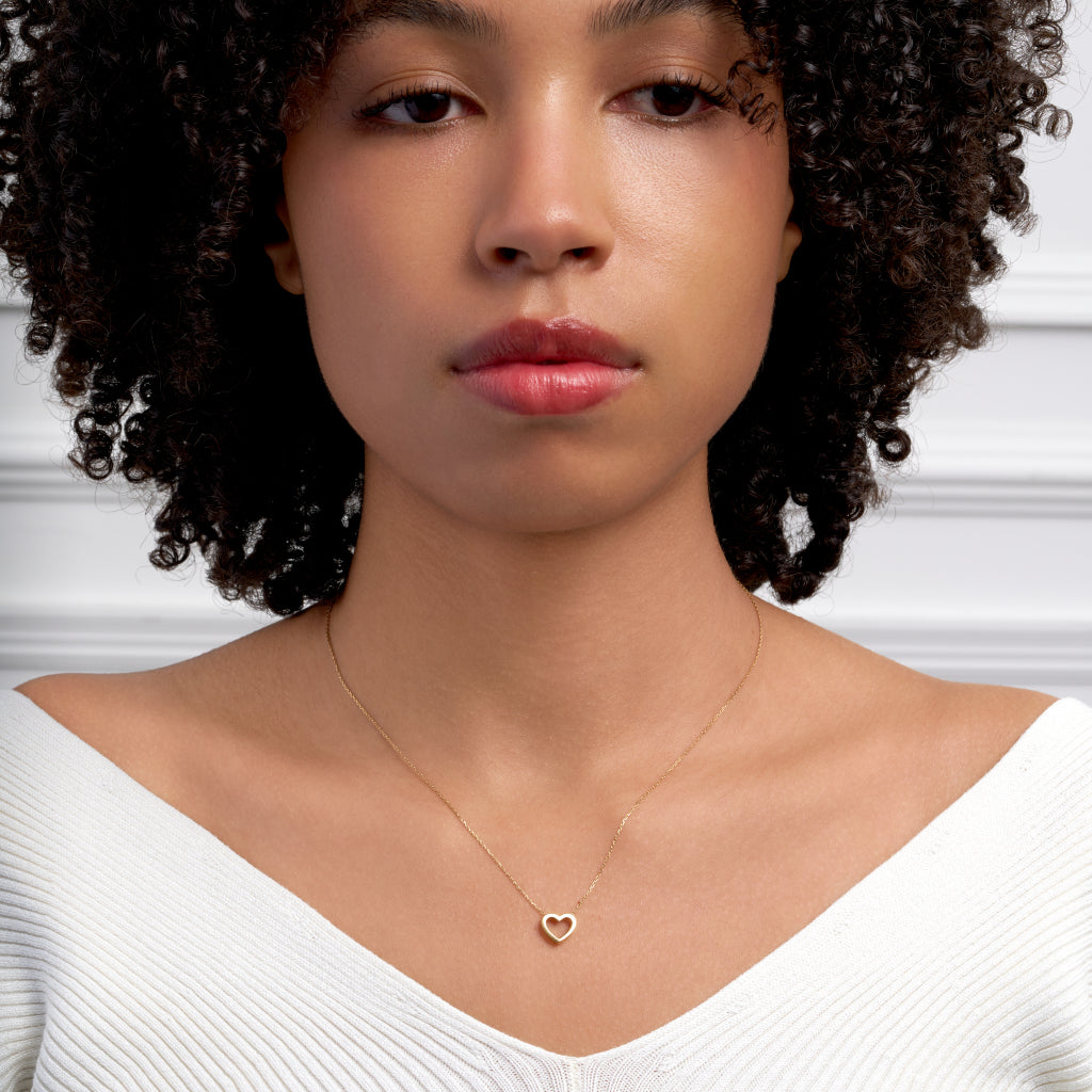 9 Carat Gold Heart Detail Necklace
