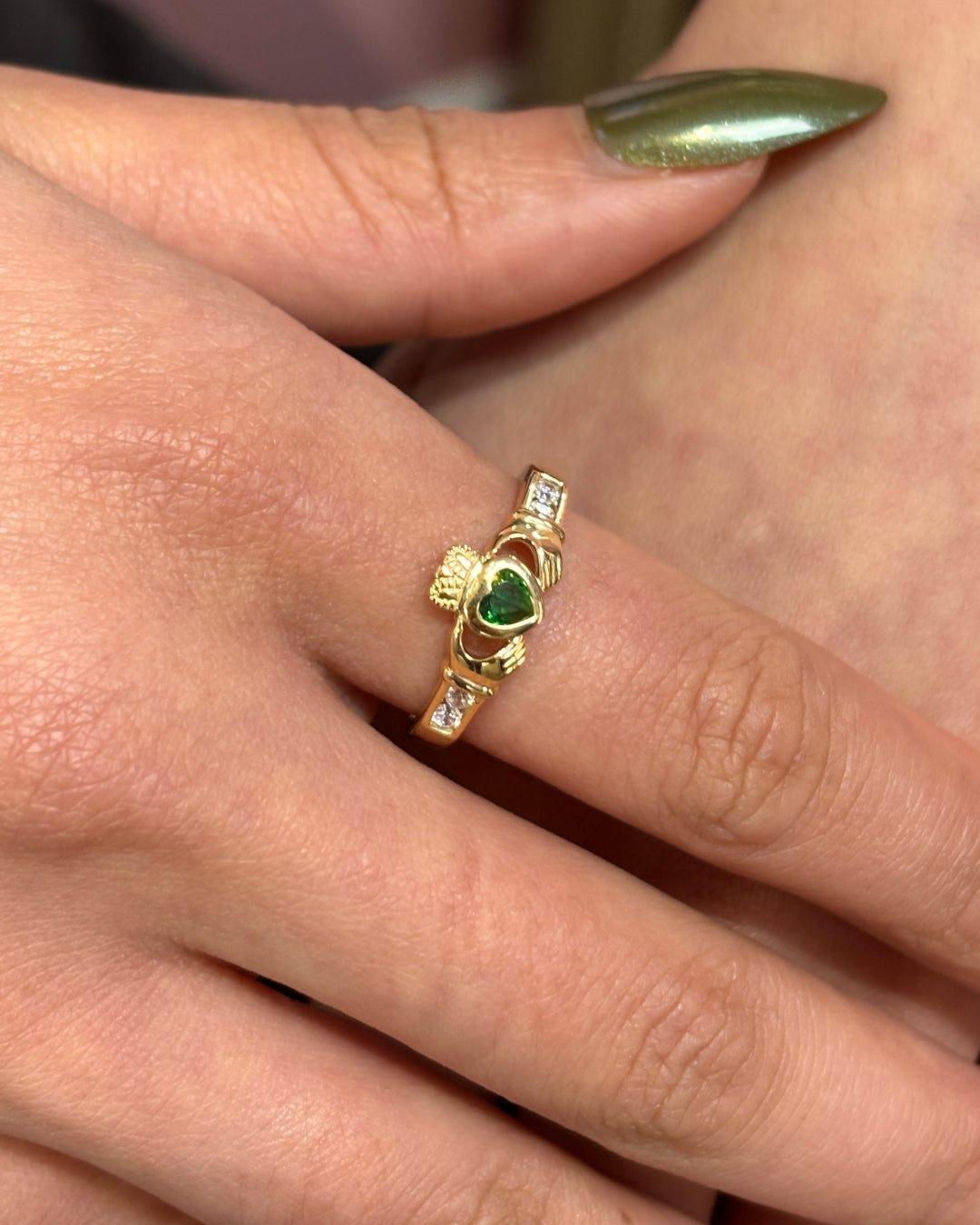 9ct Gold Emerald & Cubic Zirconia Claddagh Ring | Solvar