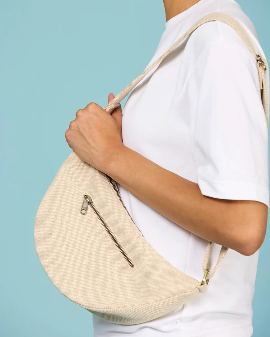 Crossbody Banana Bag | Andrea | Hindbag