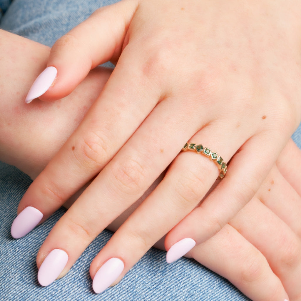 Gold Square Detail Ring Emerald