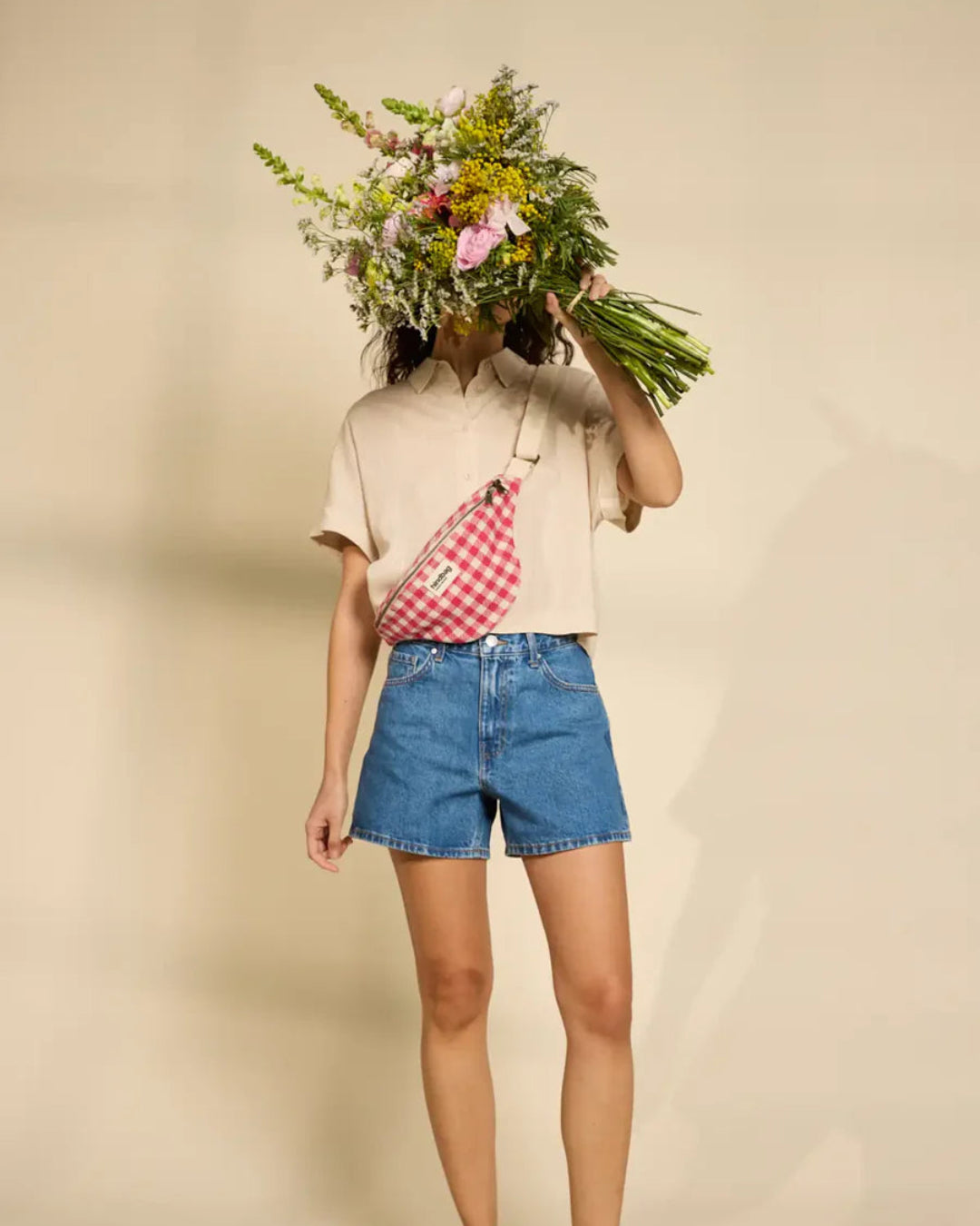 Gingham Banana Bag | Olivia | Hindbag
