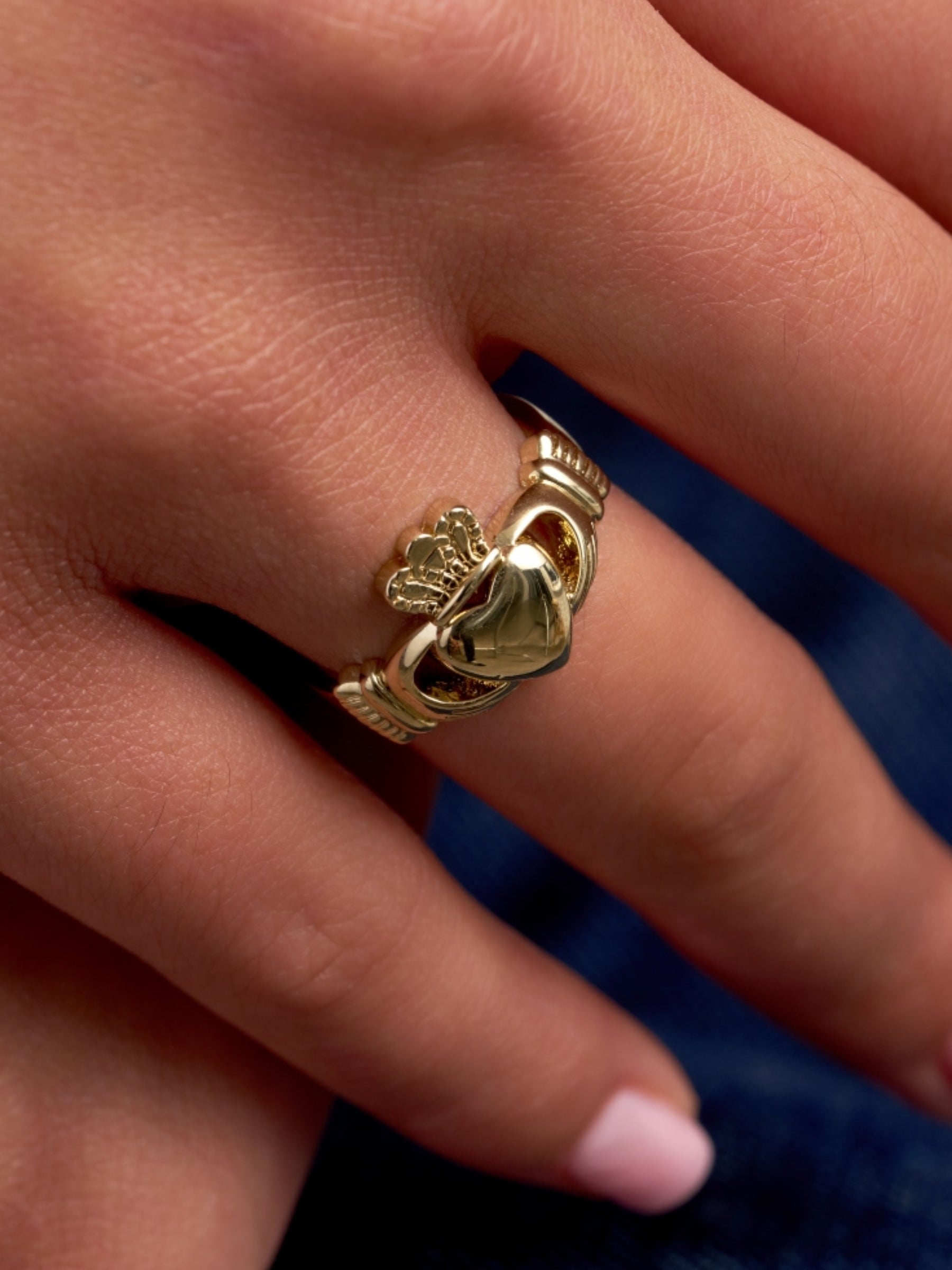 Gold Chunky Claddagh Ring | Saoirse