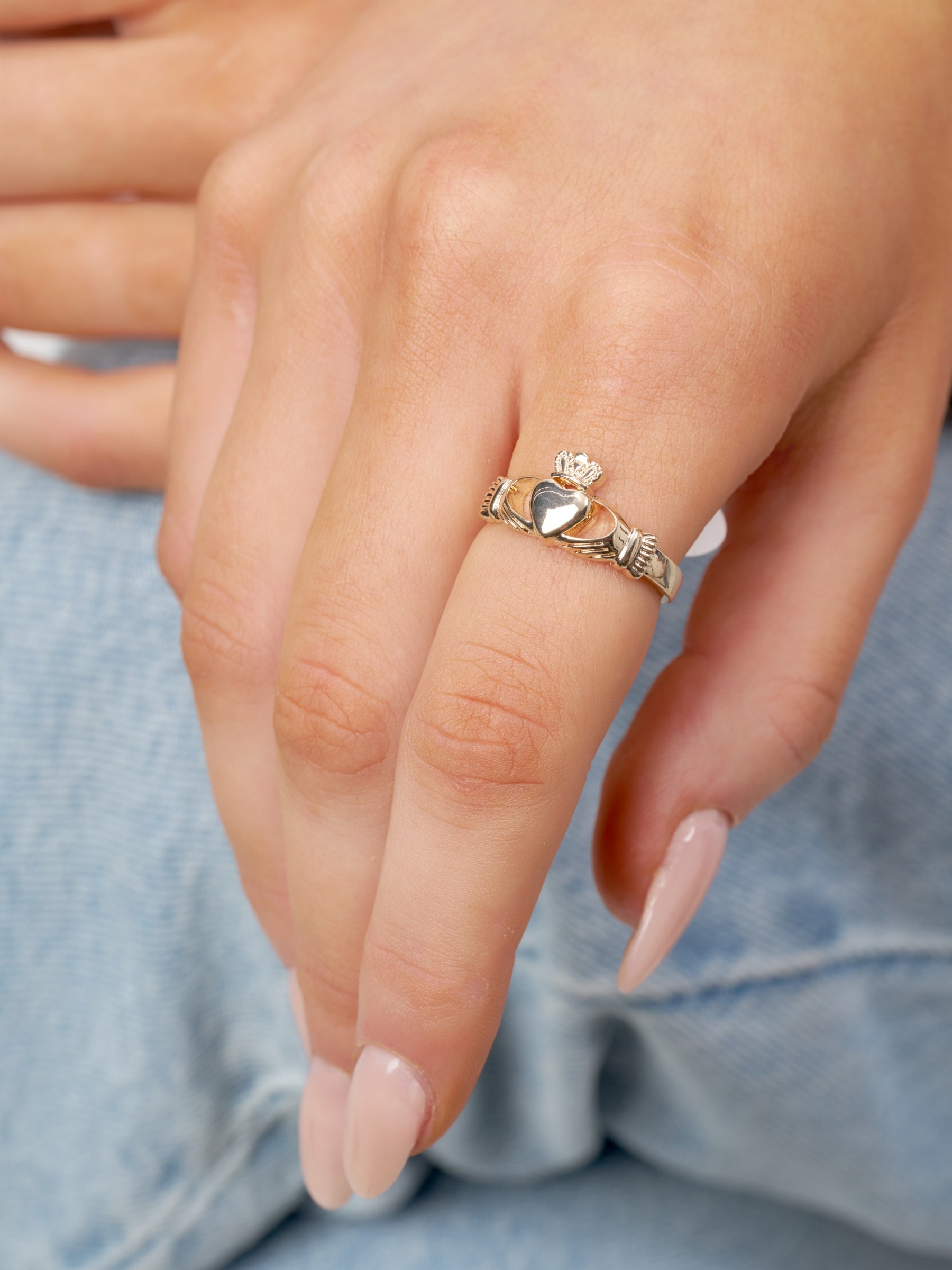 Gold Classic Claddagh Ring | Cara