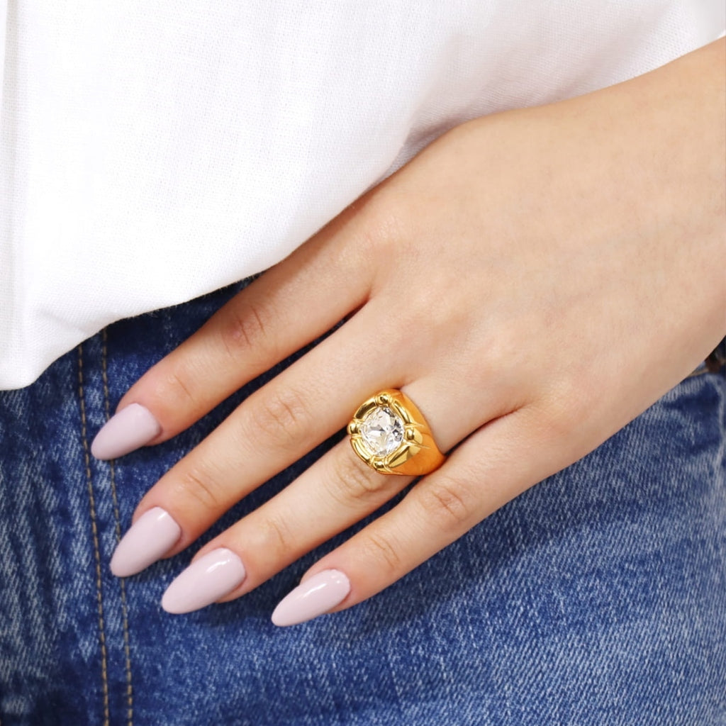 Gold Clear Stone Signet Ring | Anartxy