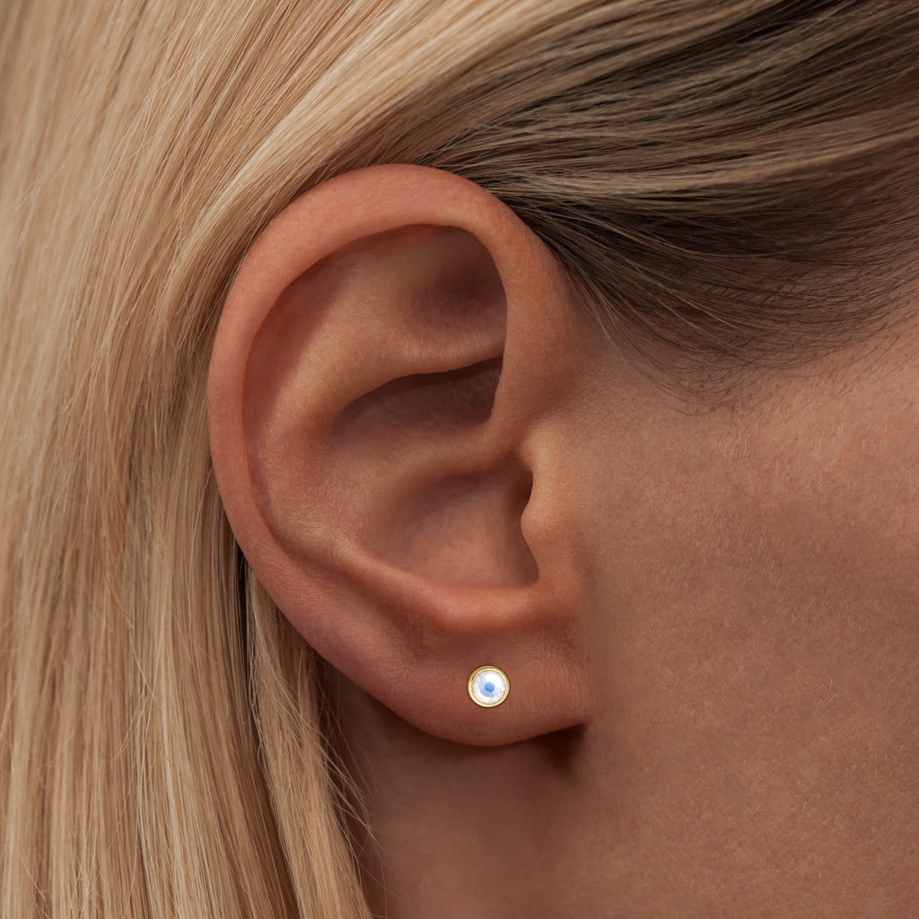 Gold Crystal Circle Single Stud Earring