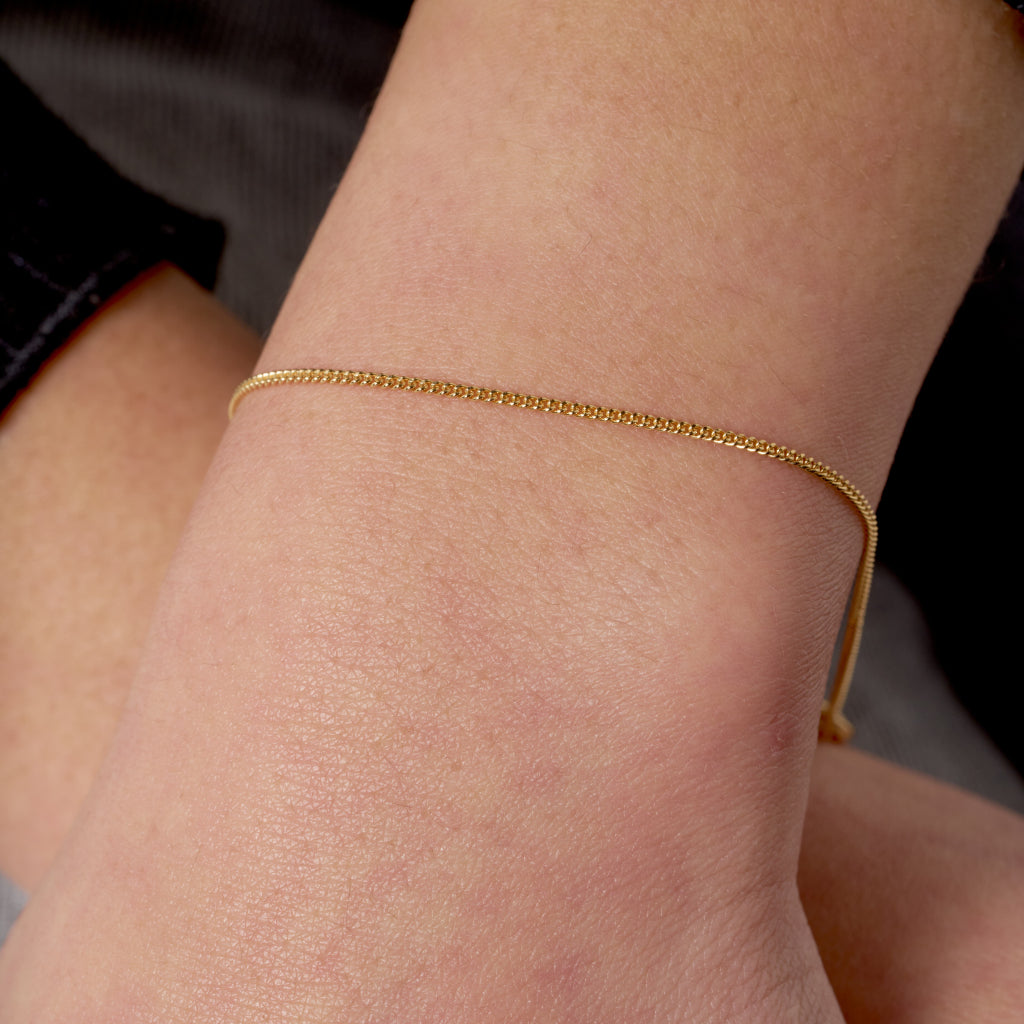 Gold Curb Chain Bracelet