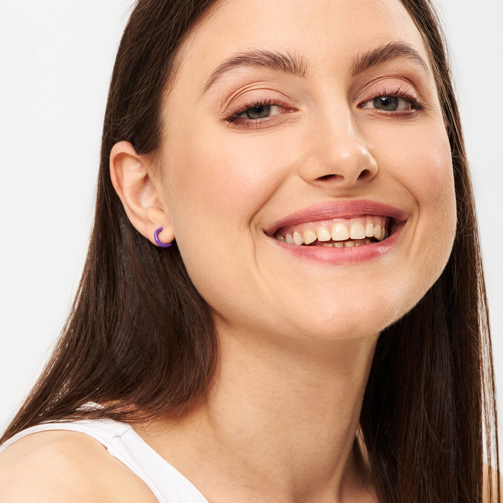 Gold Enamel Coloured Single Hoop Earring | Lulu Copenhagen