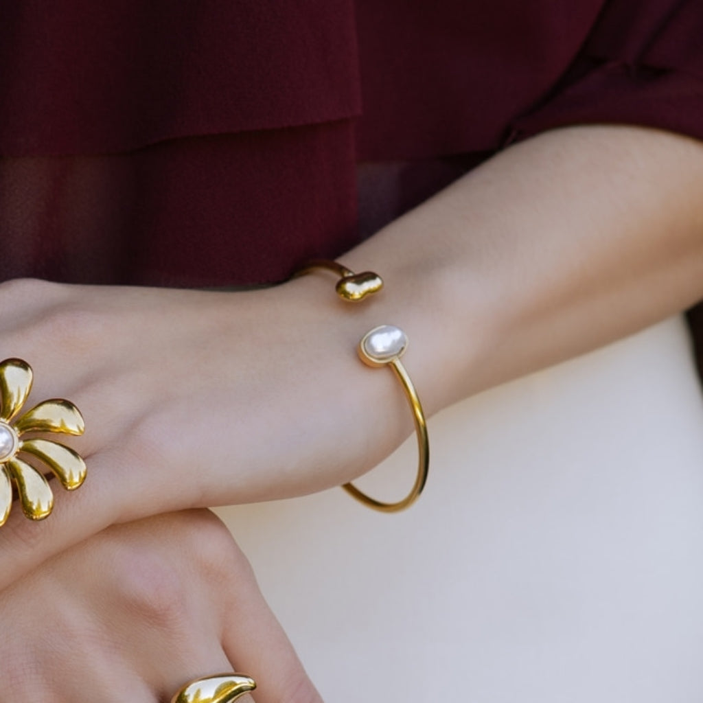 Gold Pearl Detail Bangle Bracelet | Anartxy
