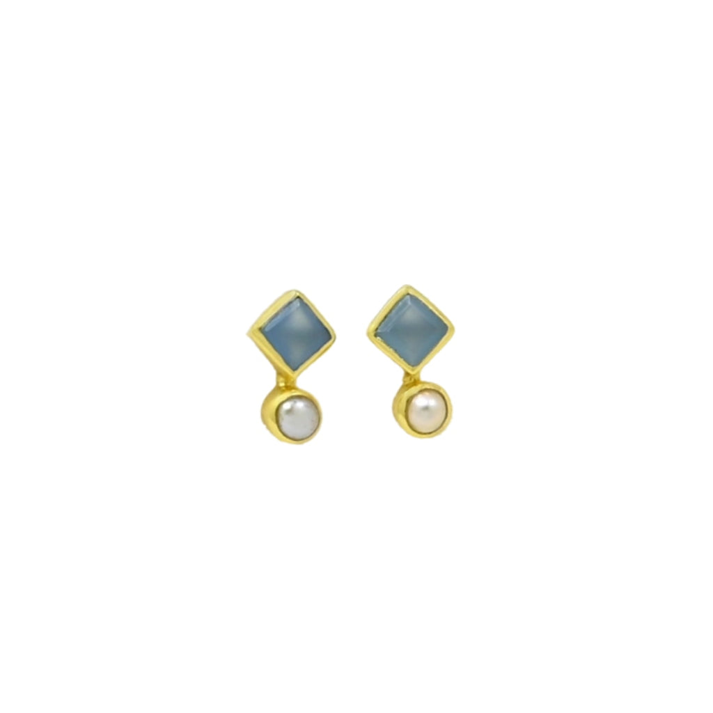 Gold Square & Circle Stud Earrings | Freya | Noyre