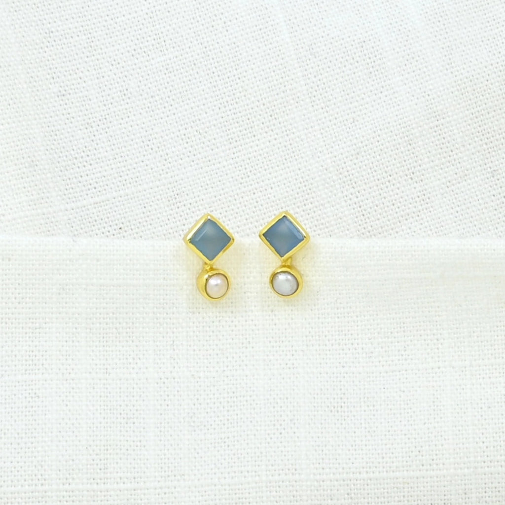 Gold Square & Circle Stud Earrings | Freya | Noyre