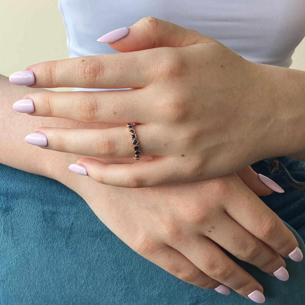 Gold Square Detail Ring Sapphire