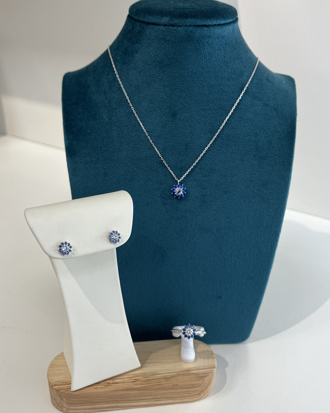 Sterling Silver Blue Tones Cluster Pendant Necklace | Robin