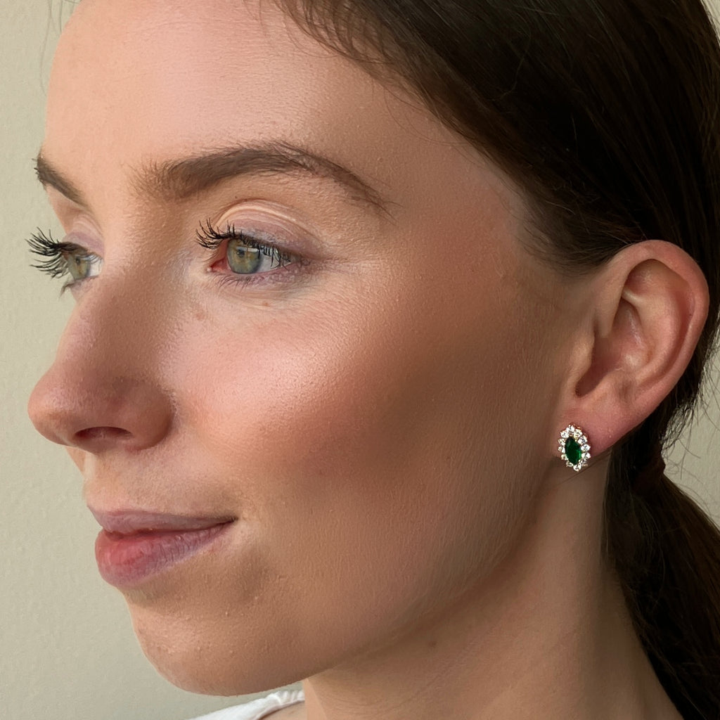 Kari Gold Oval Cluster Stud Earrings