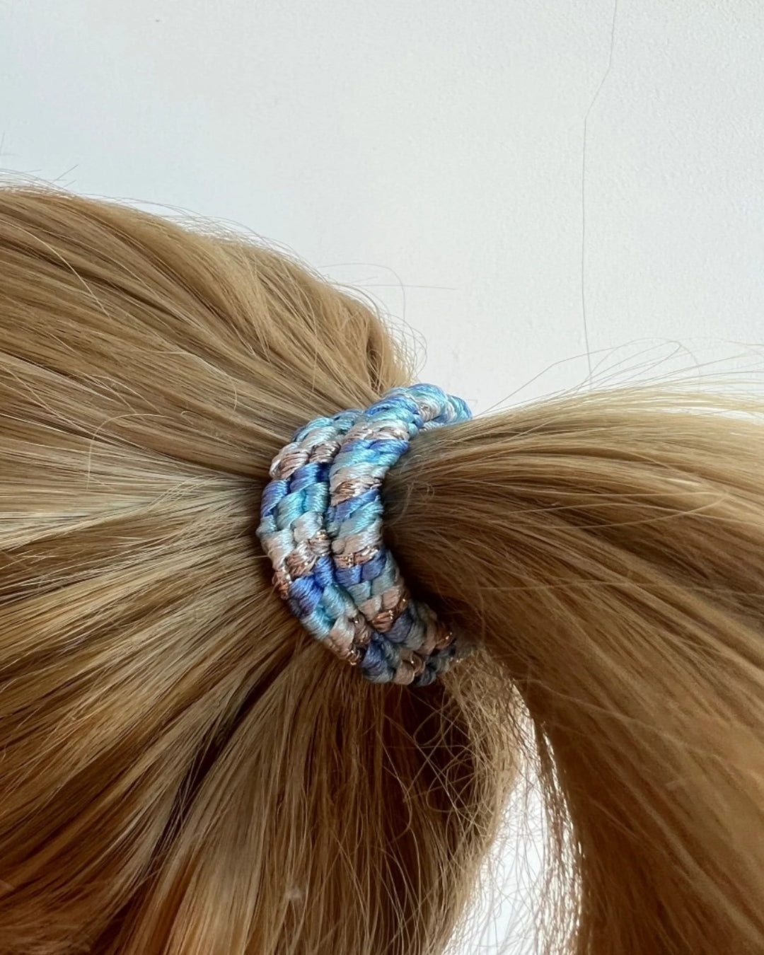 Kknekki Hair Tie | Mix | Light Blue & Gold