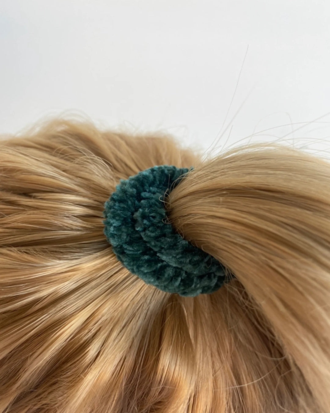 Kknekki Hair Tie | Velvet | Green