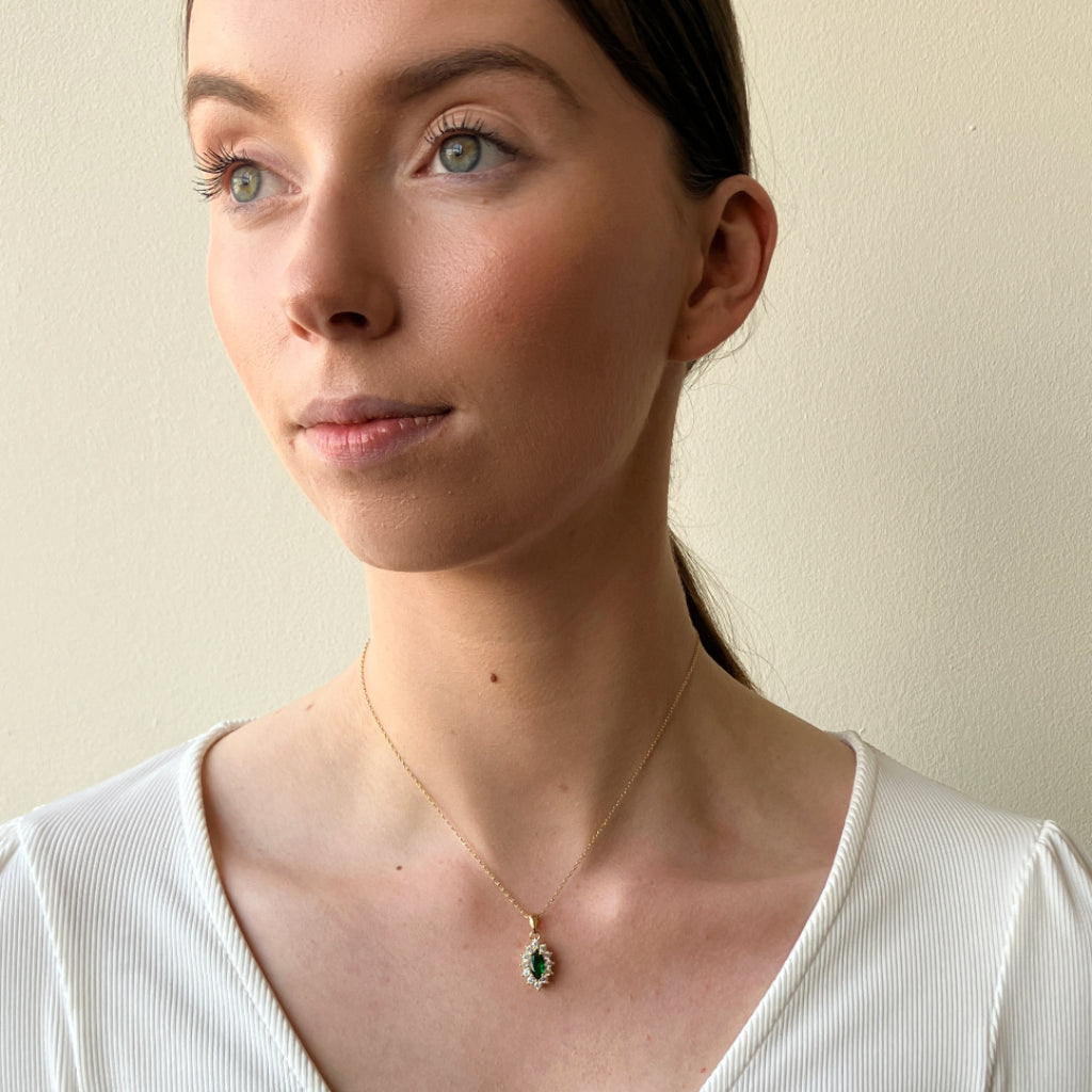 Lari Gold Oval Cluster Necklace