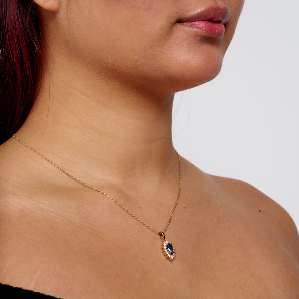 Lari Gold Oval Cluster Necklace