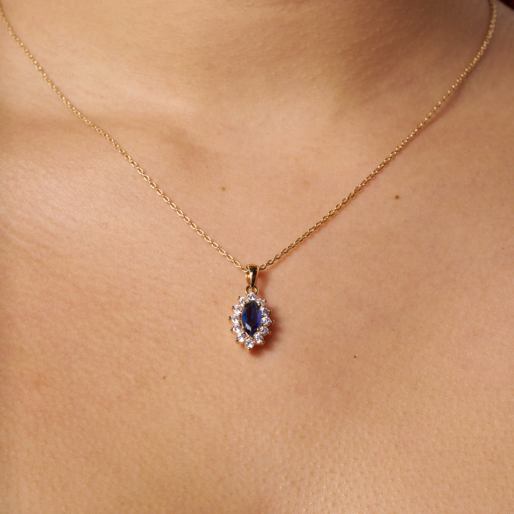 Lari Gold Oval Cluster Necklace