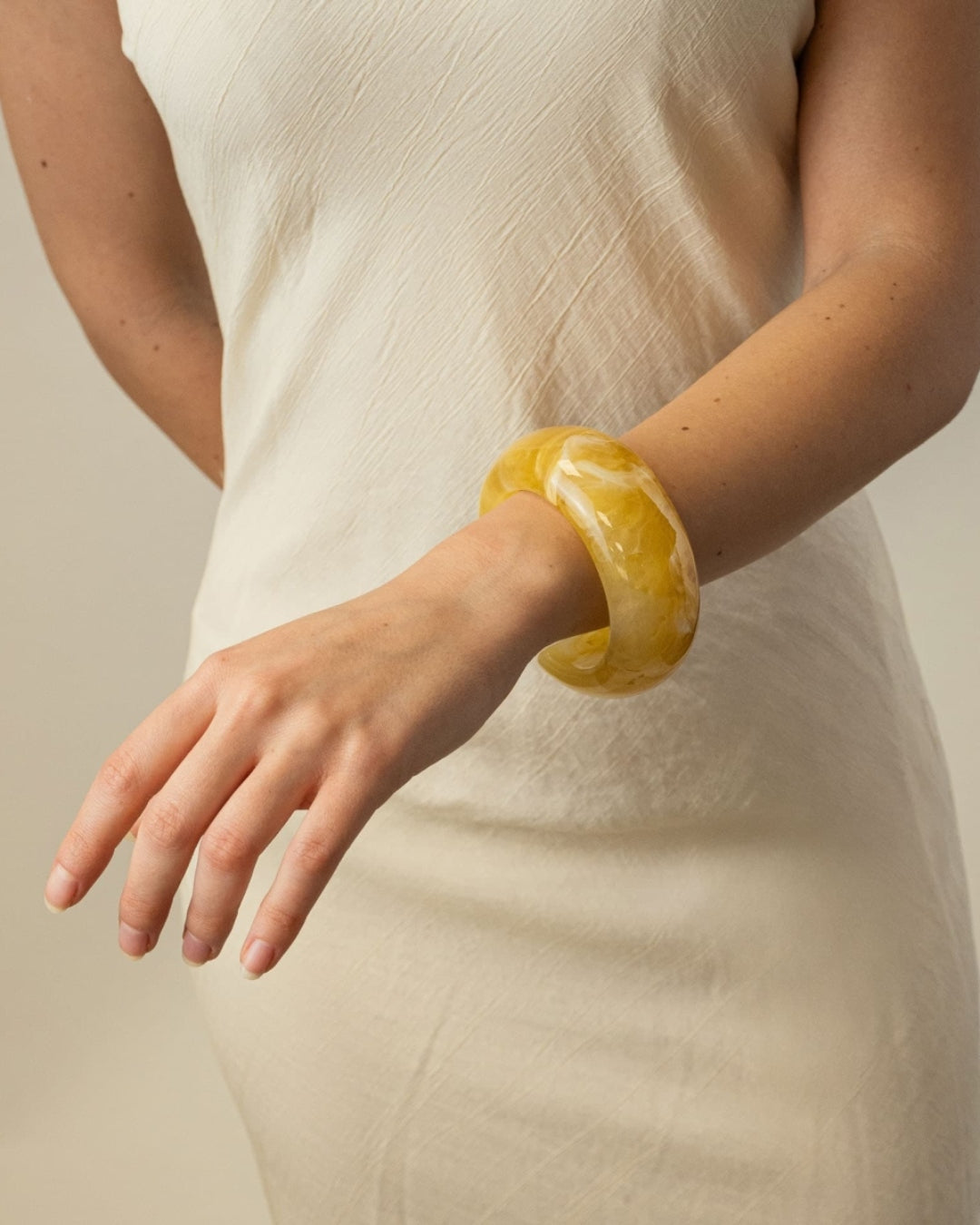Resin Bangle Bracelet | Clair | Anartxy