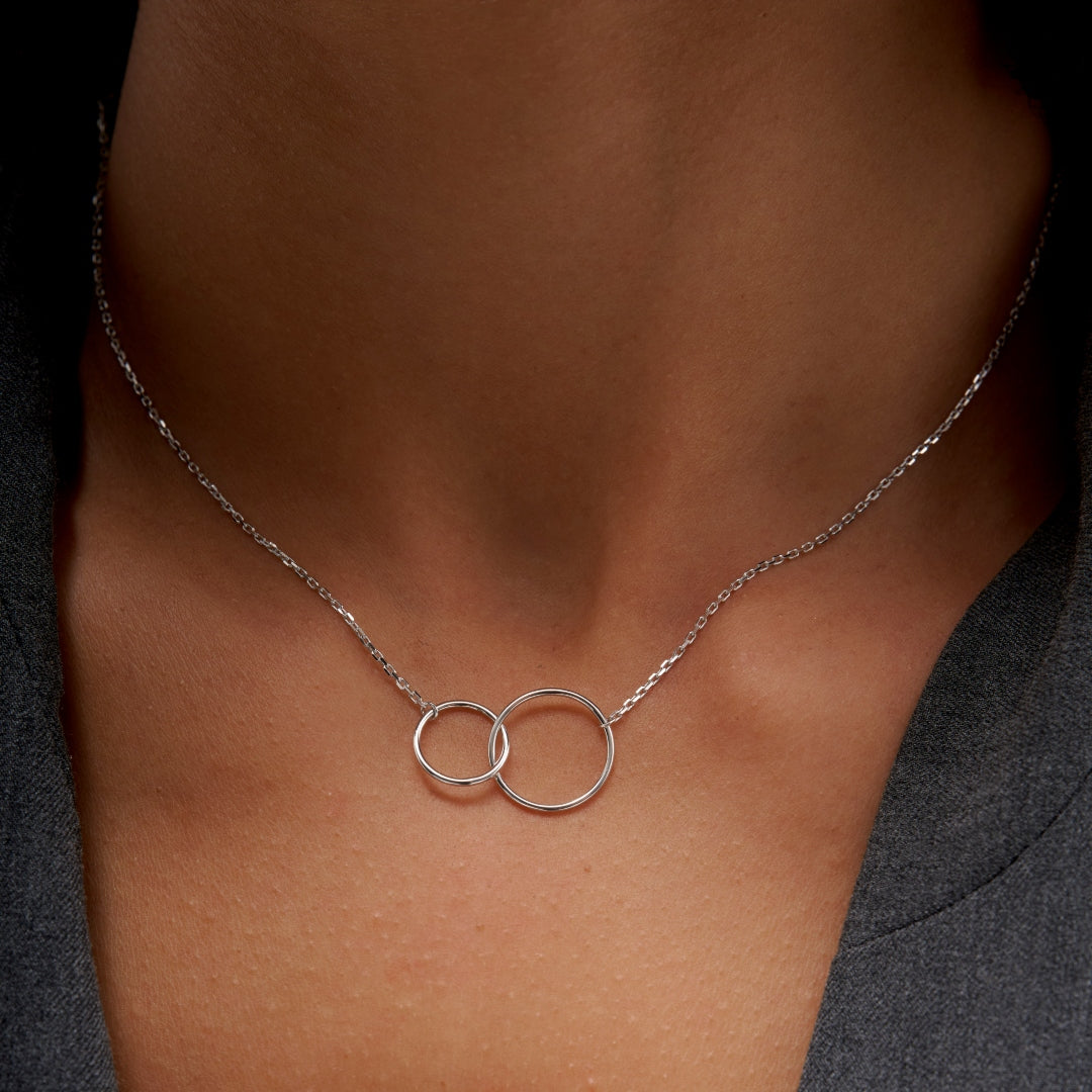 Sterling Silver Interlocking Circles Necklace | Siena