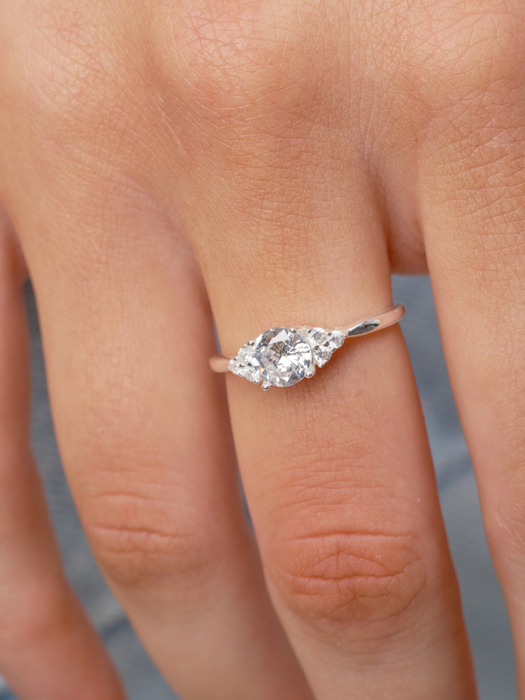 Sterling Silver Brilliant Cut Clear Stone Ring | Tani