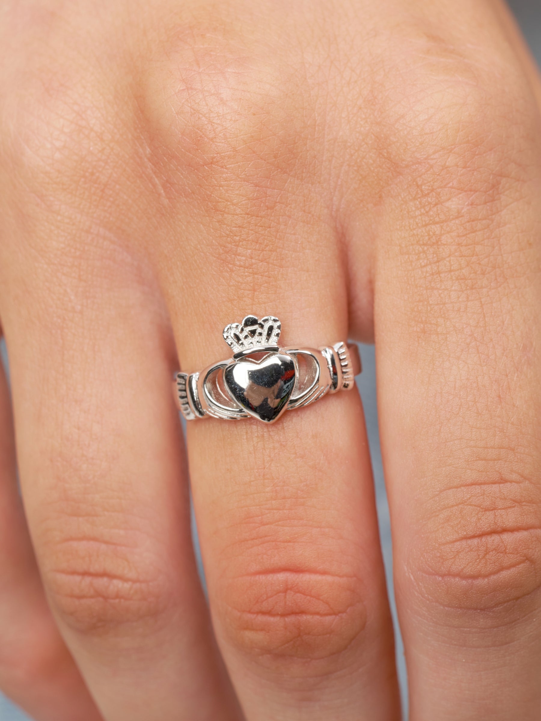 Silver Chunky Claddagh Ring | Saoirse