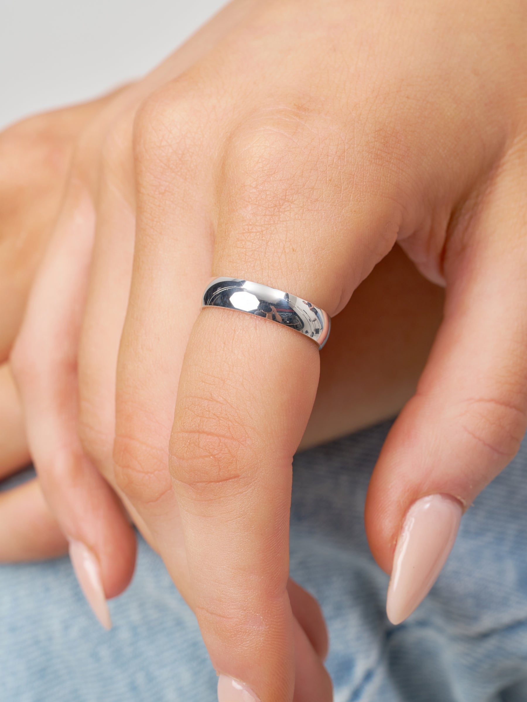 Silver Classic Band Ring | Laxos