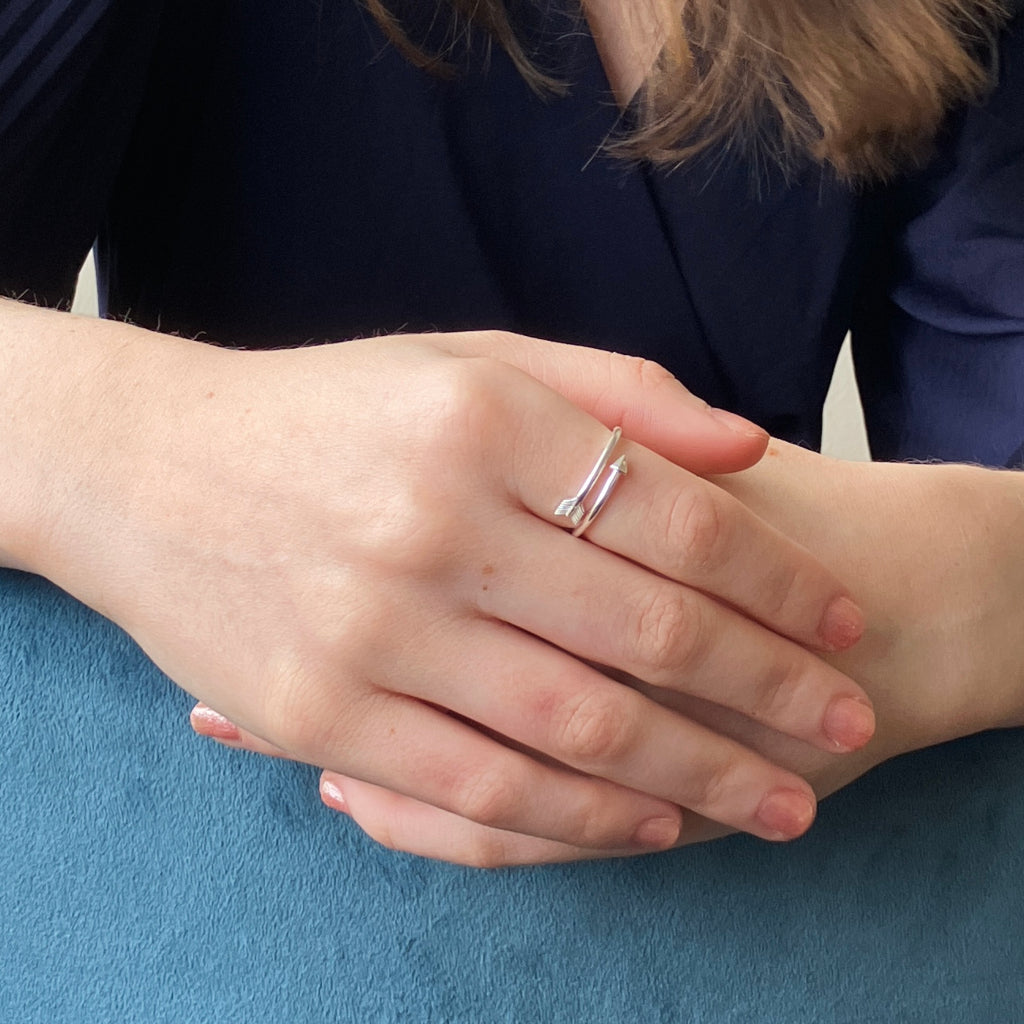 Spili Silver Delicate Arrow Ring
