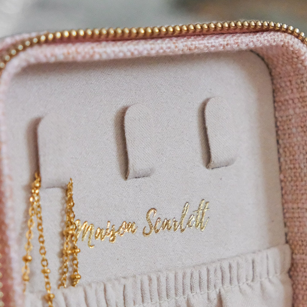 Square Jewellery Case | Corinne | Linen | Maison Scarlett