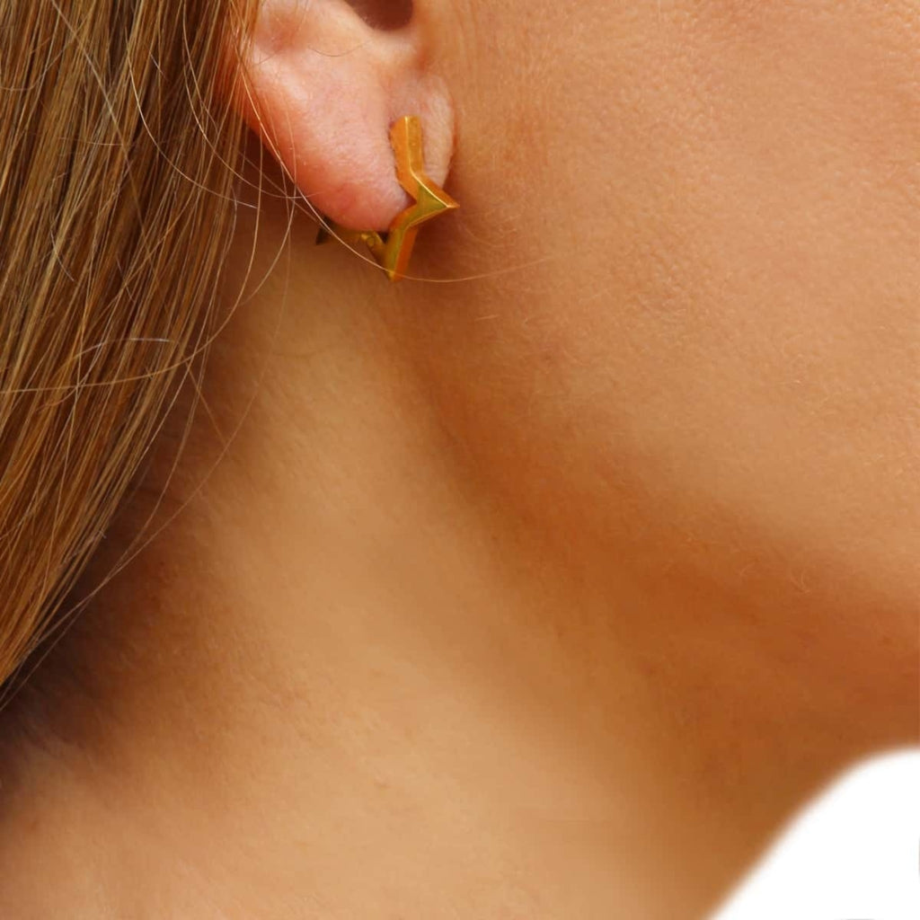 Steel Star Huggie Hoop Earrings | Anartxy