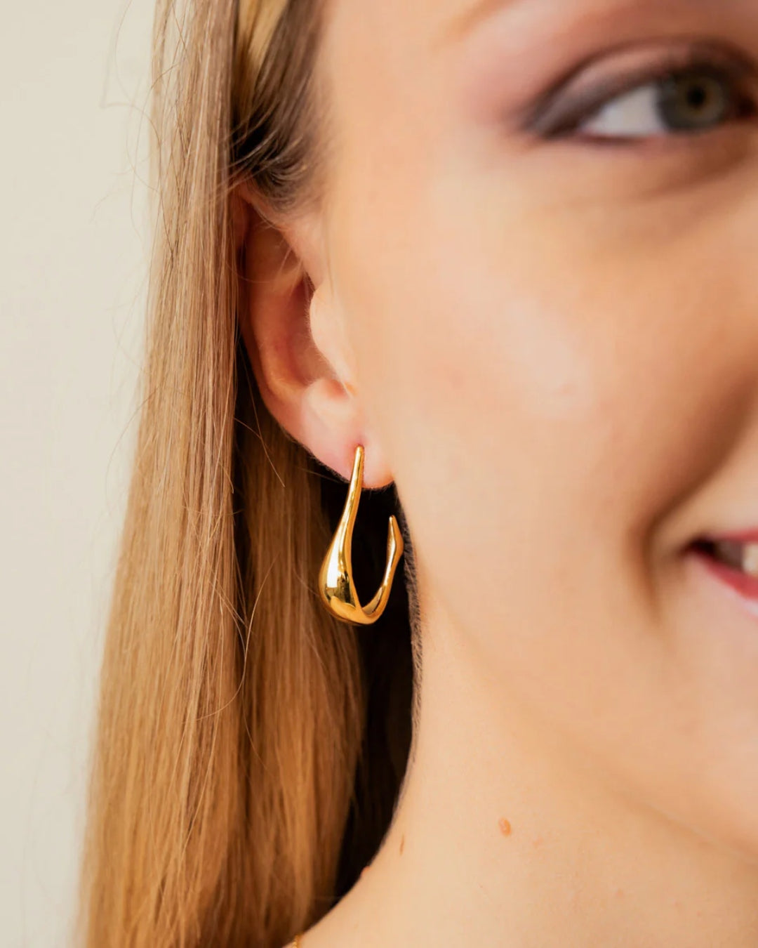 Steel Elongated Drop Hoop Earrings | Anartxy