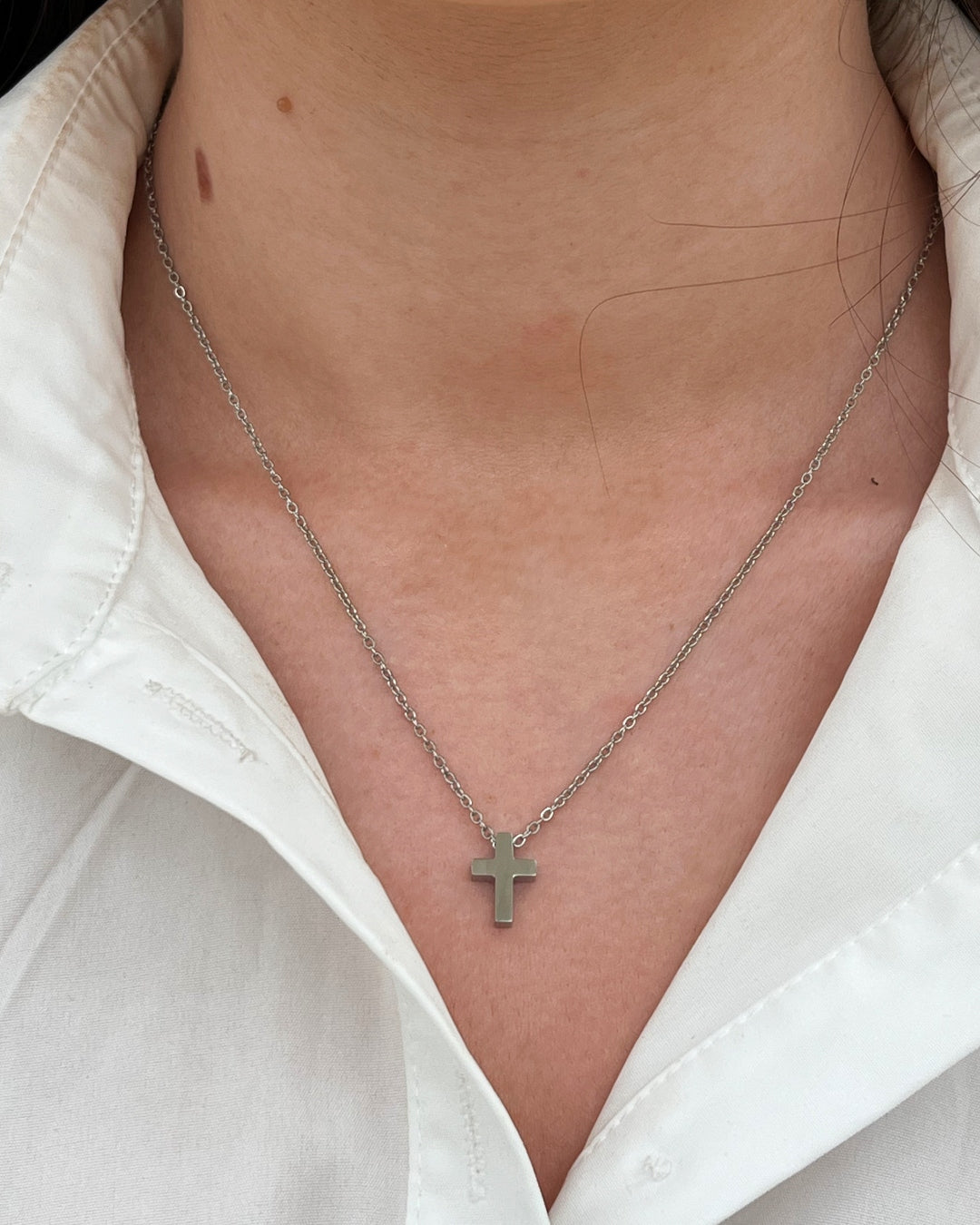 Steel Small Cross Necklace | Anartxy
