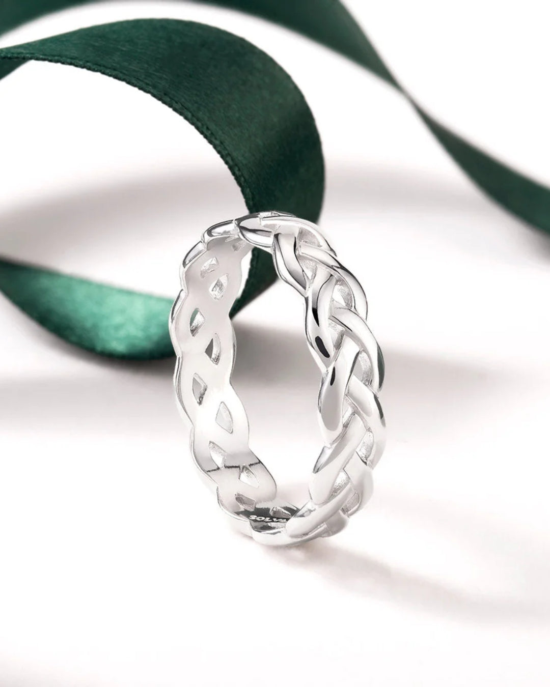 Sterling Silver Celtic Knot Ring | Solvar