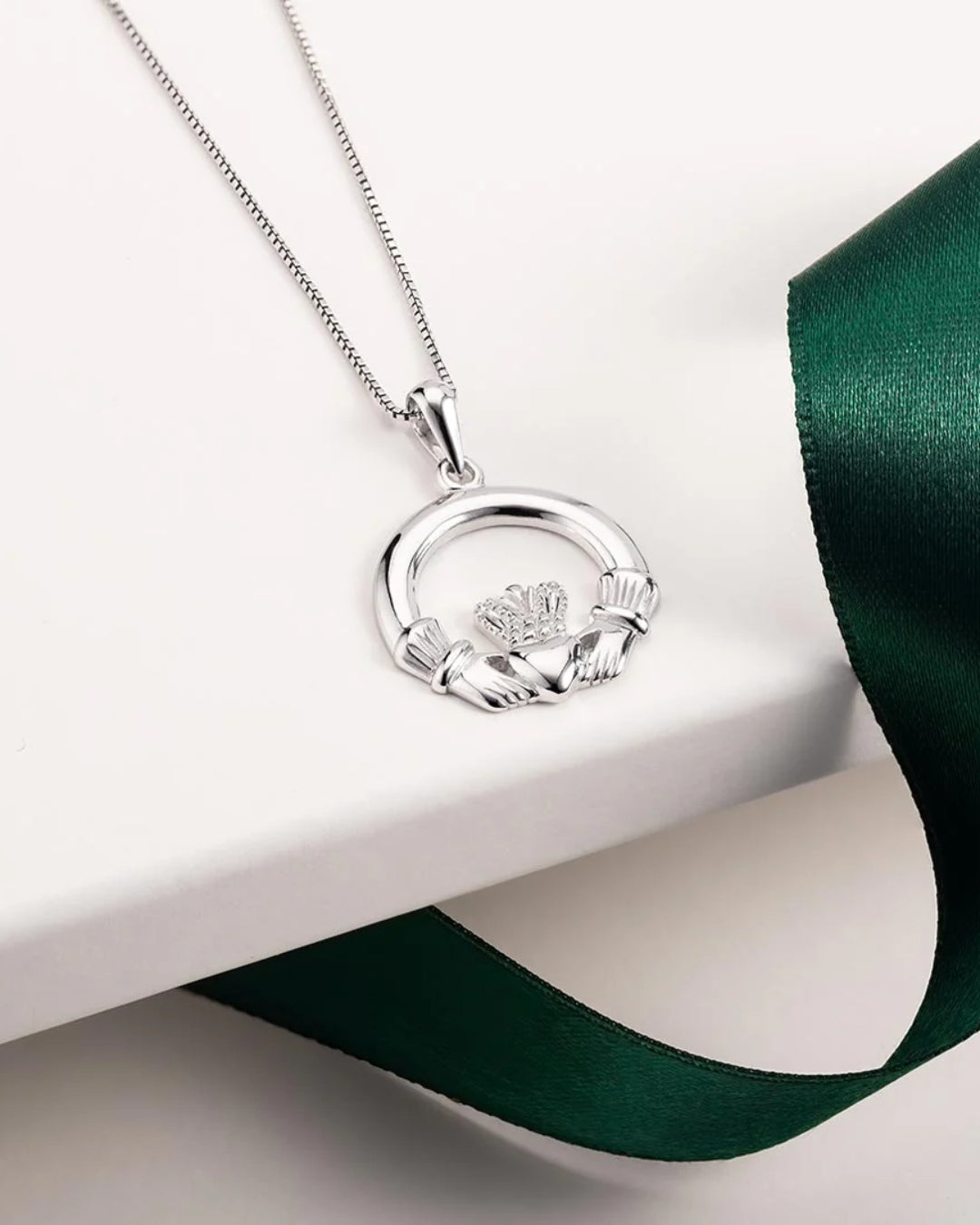 Sterling Silver Claddagh Necklace | Solvar