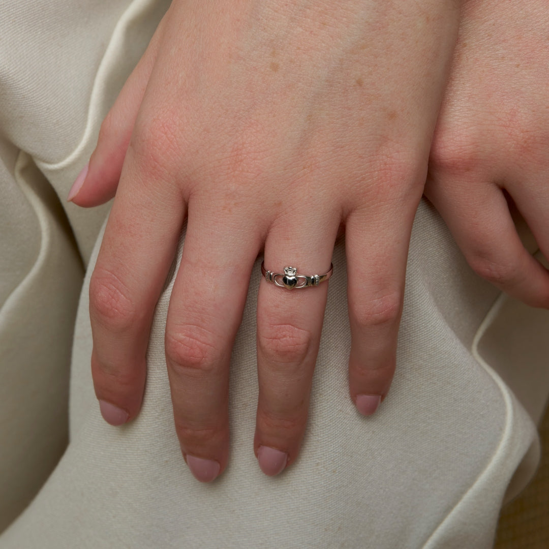 Sterling Silver Dainty Claddagh Ring | Dearbhla