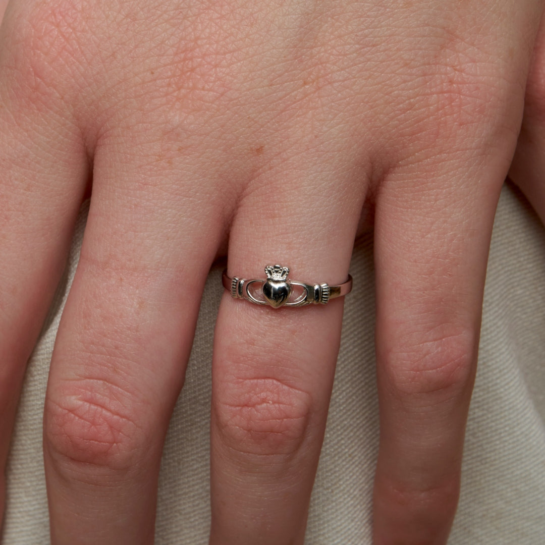 Sterling Silver Dainty Claddagh Ring | Dearbhla