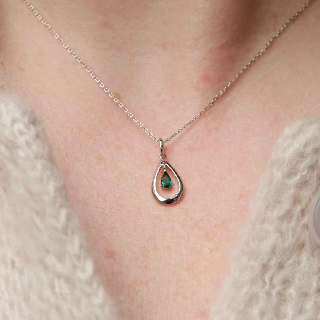 Sterling Silver Teardrop Pendant Necklace | Dorina