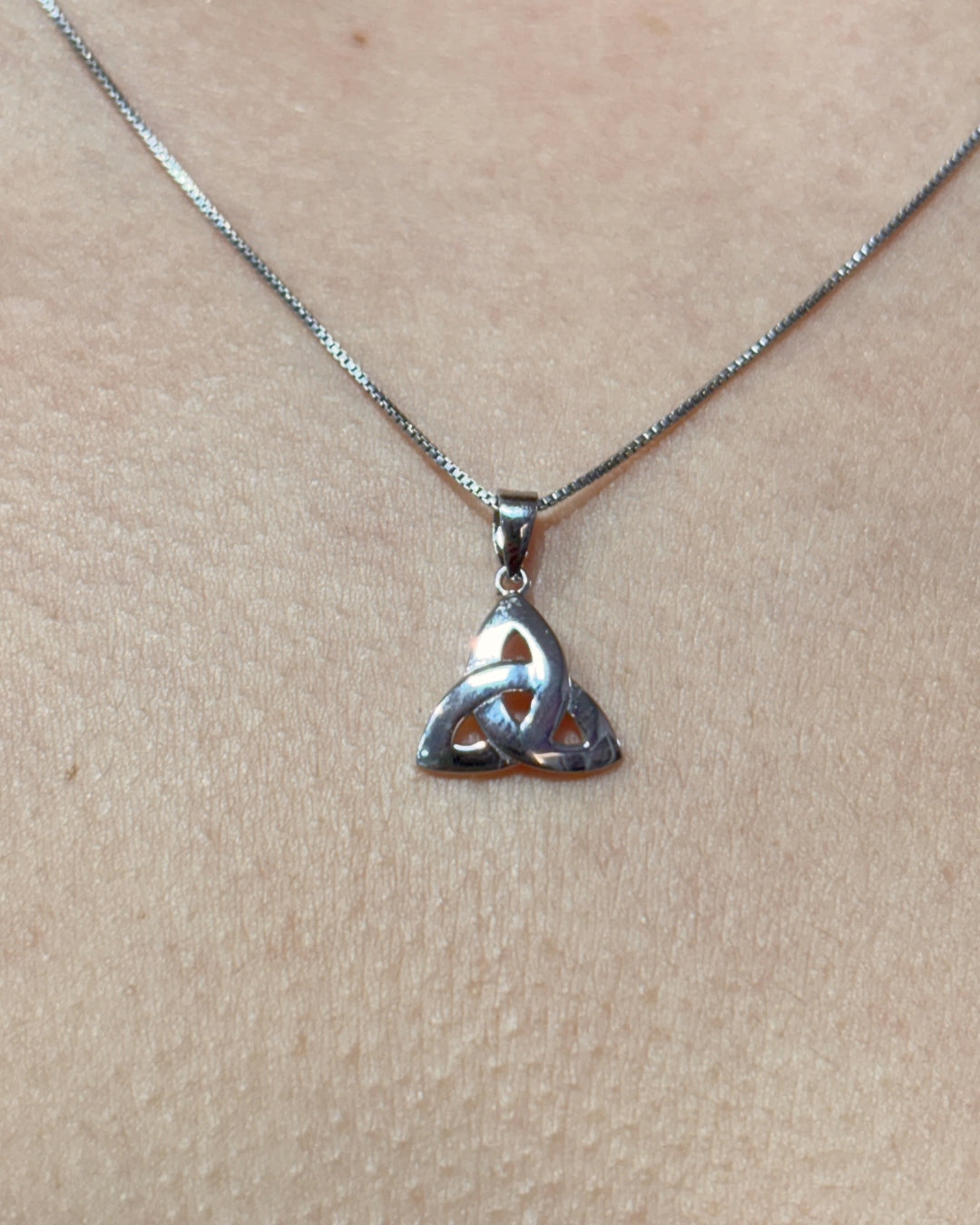 Sterling Silver Trinity Knot Pendant Necklace | Solvar