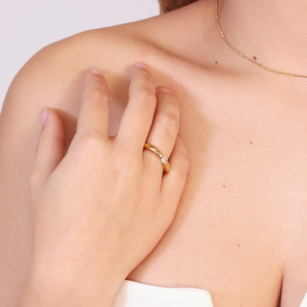 Tension Set Clear Stone Ring | Anartxy