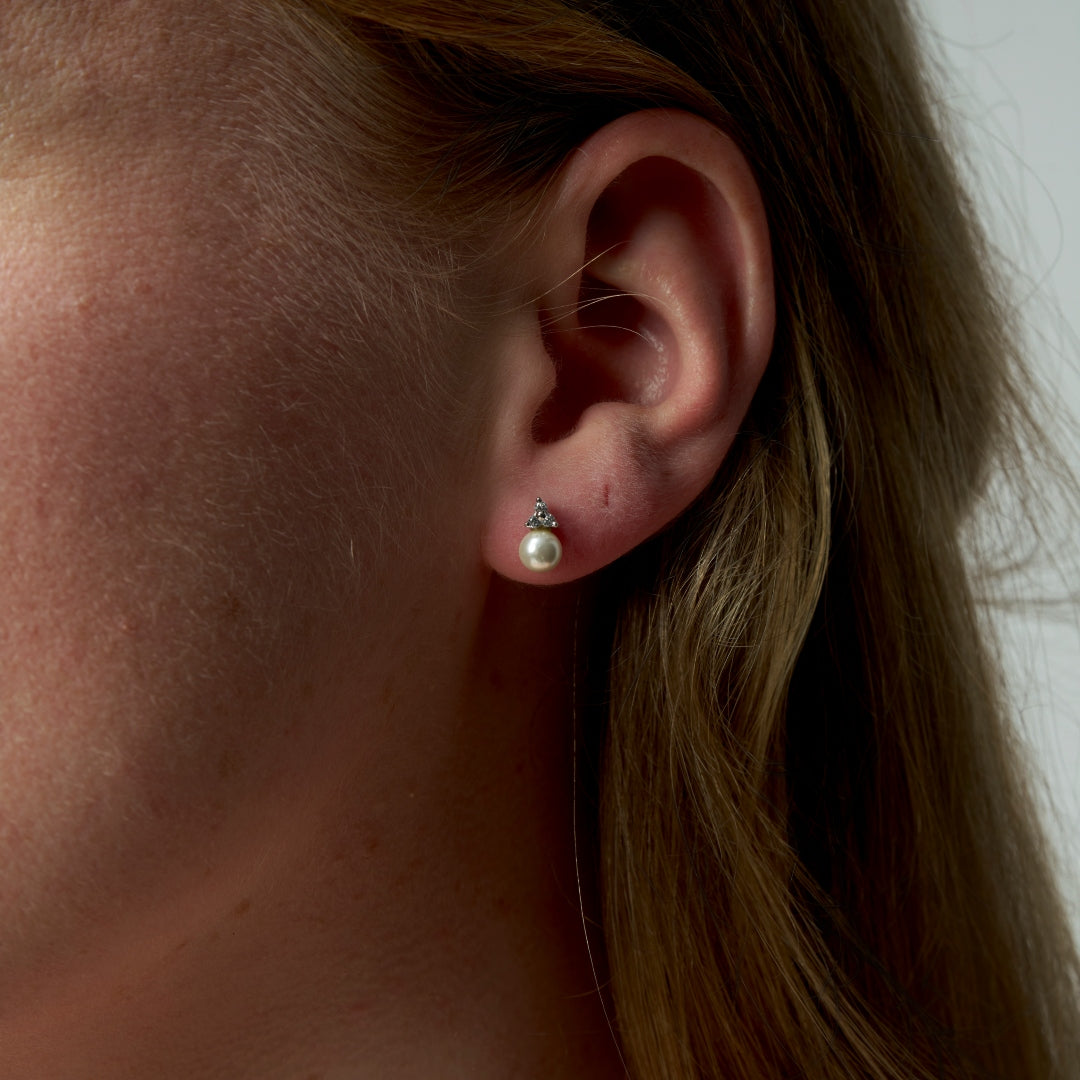 Sterling Silver Diamond Shape Small Pearl Stud Earrings | Leia