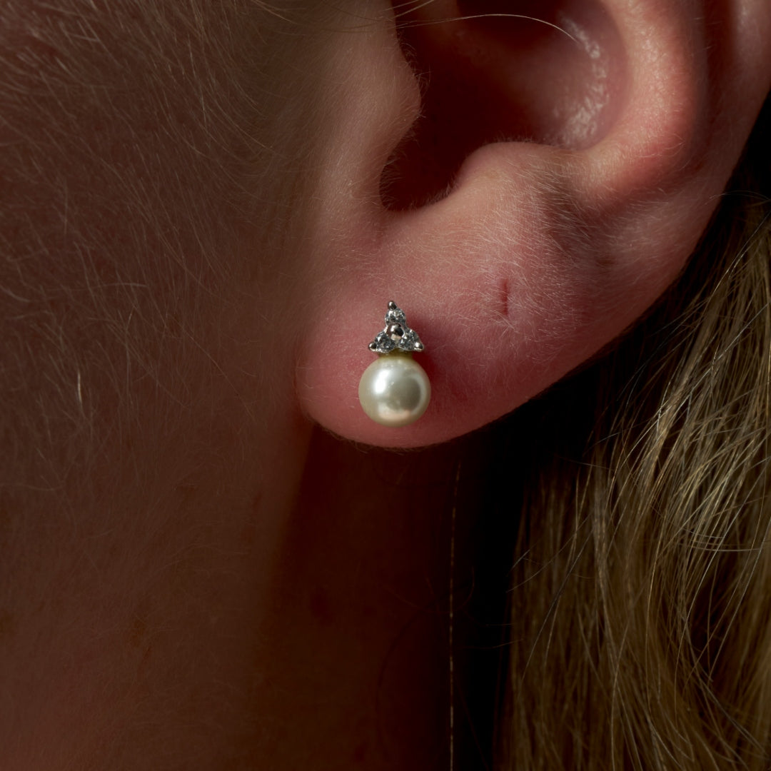 Sterling Silver Diamond Shape Small Pearl Stud Earrings | Leia