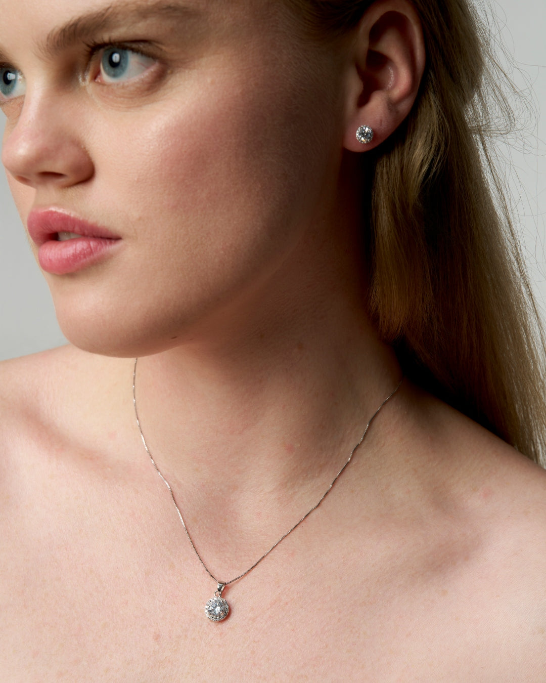 Sterling Silver Round Cluster Pendant Necklace | Creta