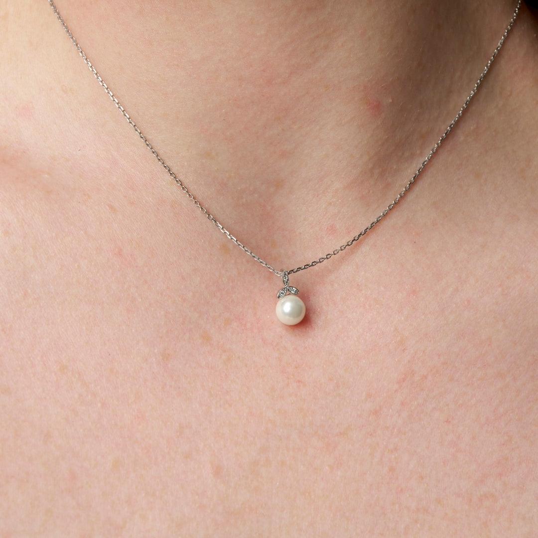 Sterling Silver Pearl Pendant Necklace | Naila