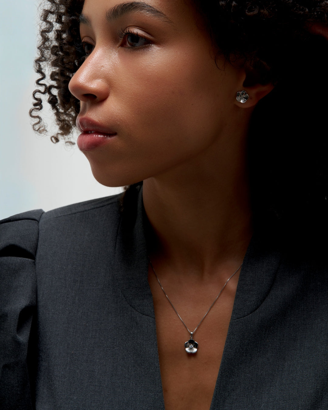 Sterling Silver Flower Pendant Necklace | Arezzo